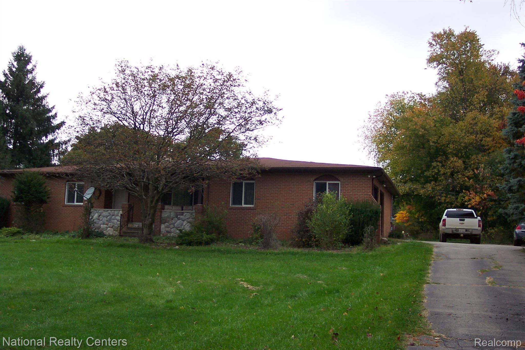 8450 Knox Road Clarkston, MI 48348 - Photo 36 of 85 100_7106.JPG