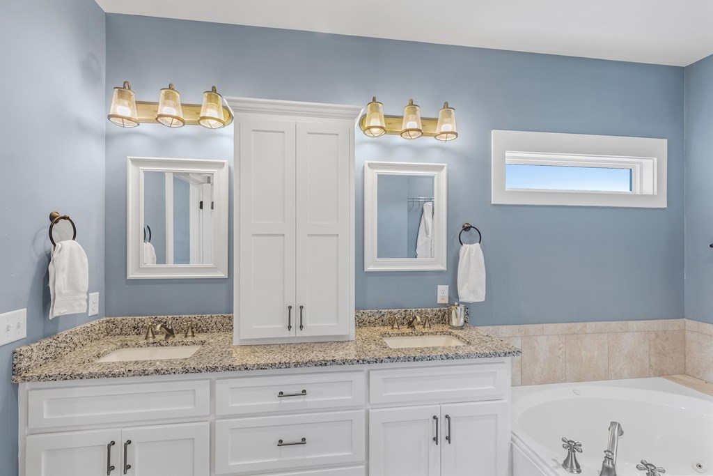 649 Edgar Smith Road Ashford, AL 36312 - Photo 14 of 68 Master bath