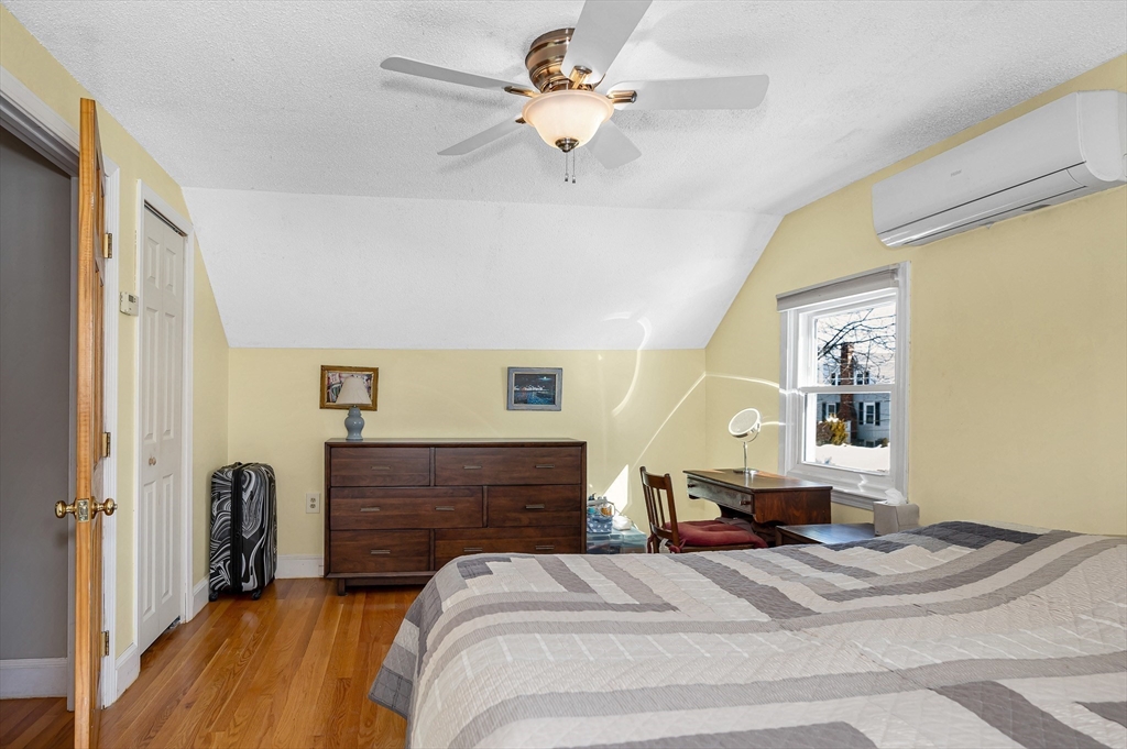 34 Stark Avenue Wakefield, MA 01880 - Photo 16 of 33