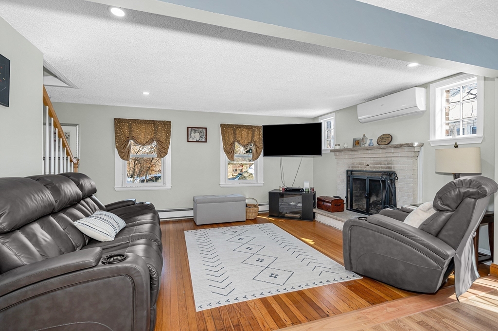 34 Stark Avenue Wakefield, MA 01880 - Photo 10 of 33