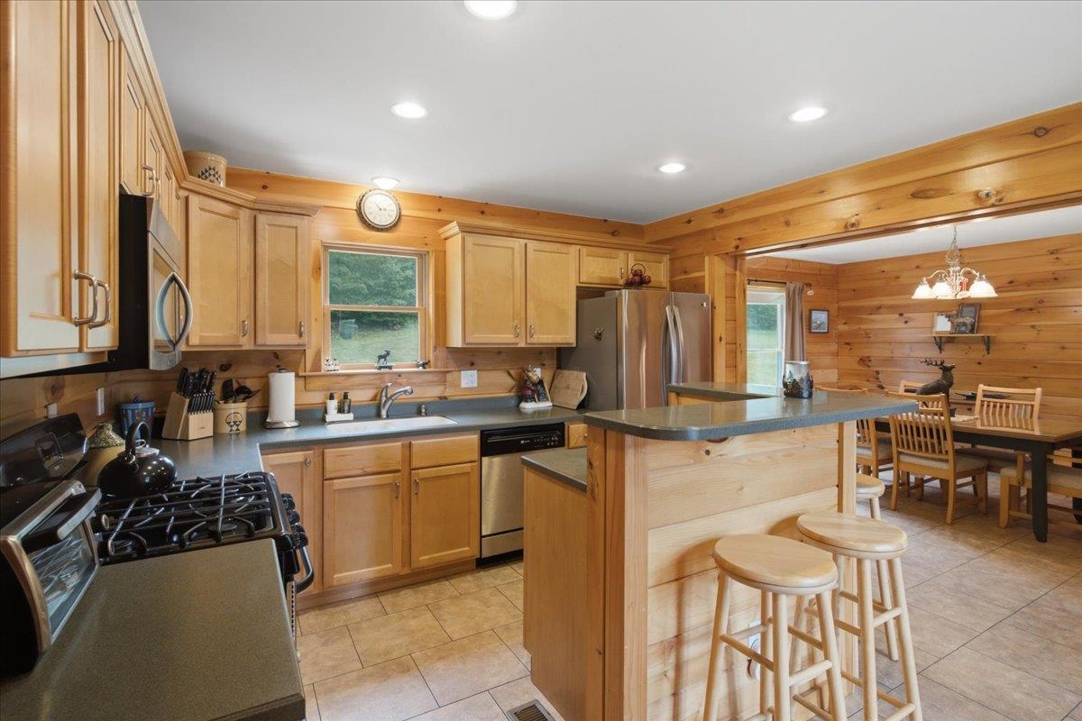 2148 Abbott Road Windham, VT 05359 - Photo 15 of 38 Gallery Image 15