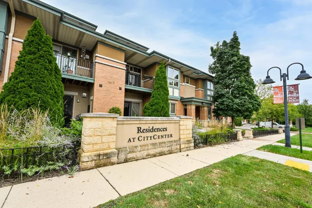 $295,000 | 15295 West Library Lane, Unit 110, New Berlin, WI 53151
