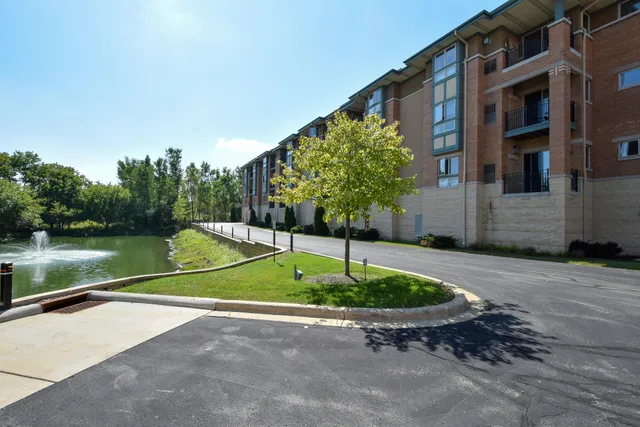 $295,000 | 15295 West Library Lane, Unit 110, New Berlin, WI 53151