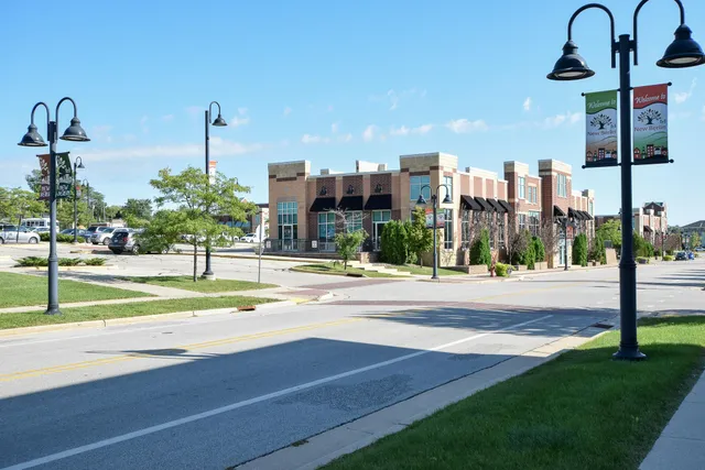 $295,000 | 15295 West Library Lane, Unit 110, New Berlin, WI 53151