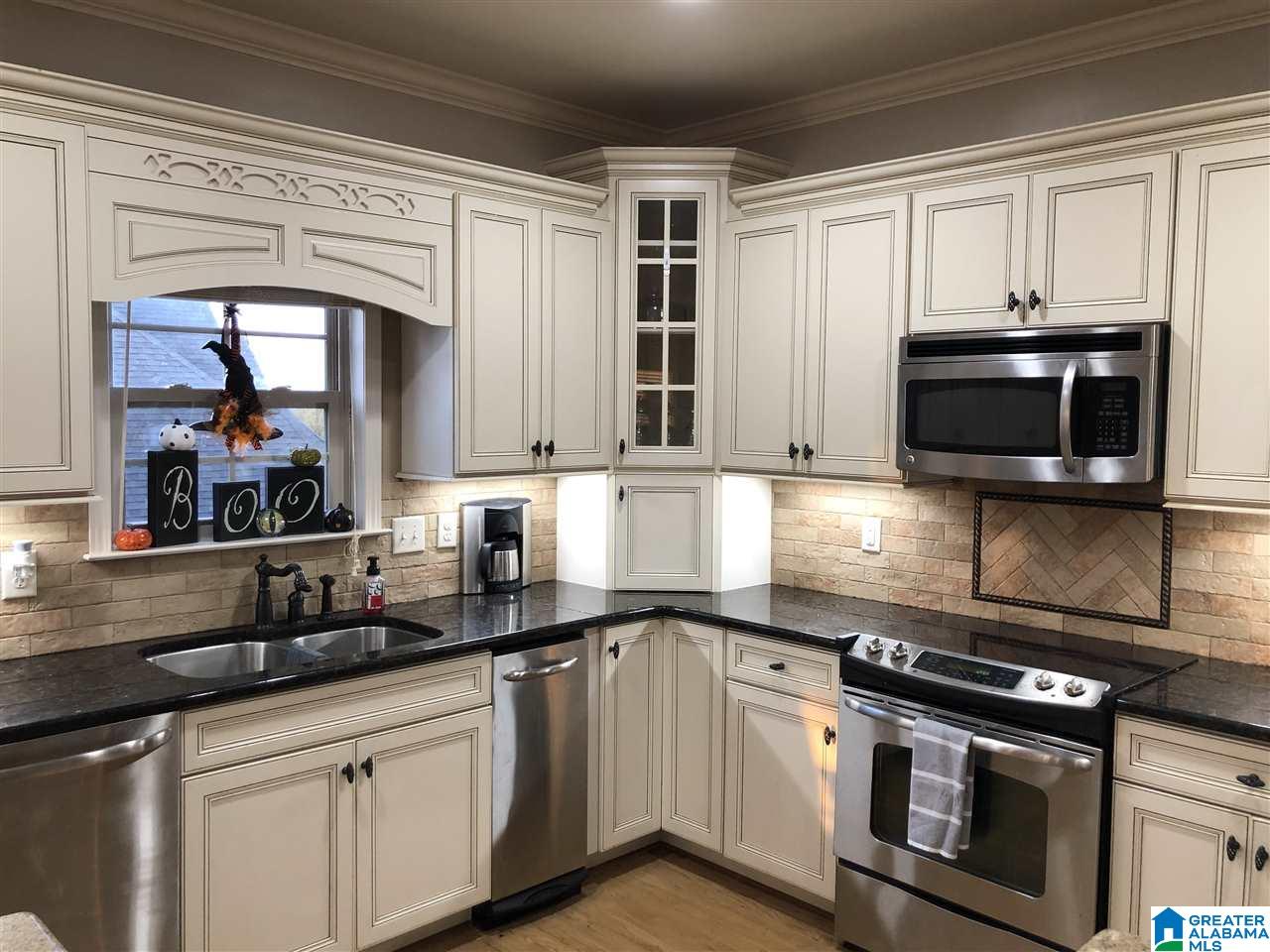 1015 Grande View Pass Alabaster, AL 35114 - Photo 2 of 8