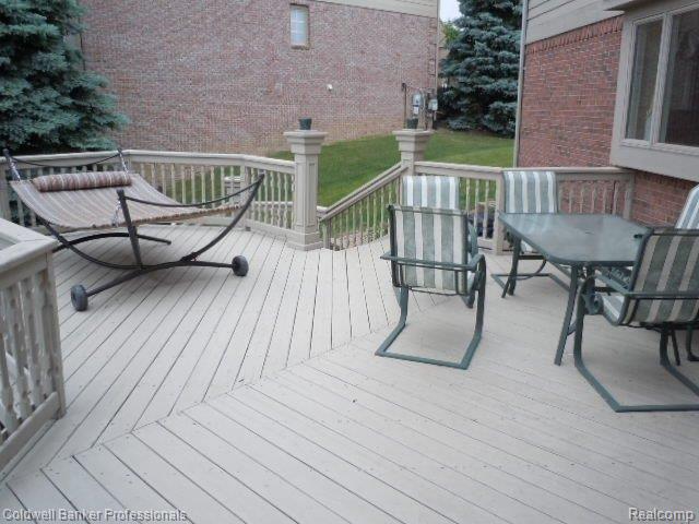 692 Springview Drive Rochester, MI 48307 - Photo 22 of 24 Huge Private Deck.JPG