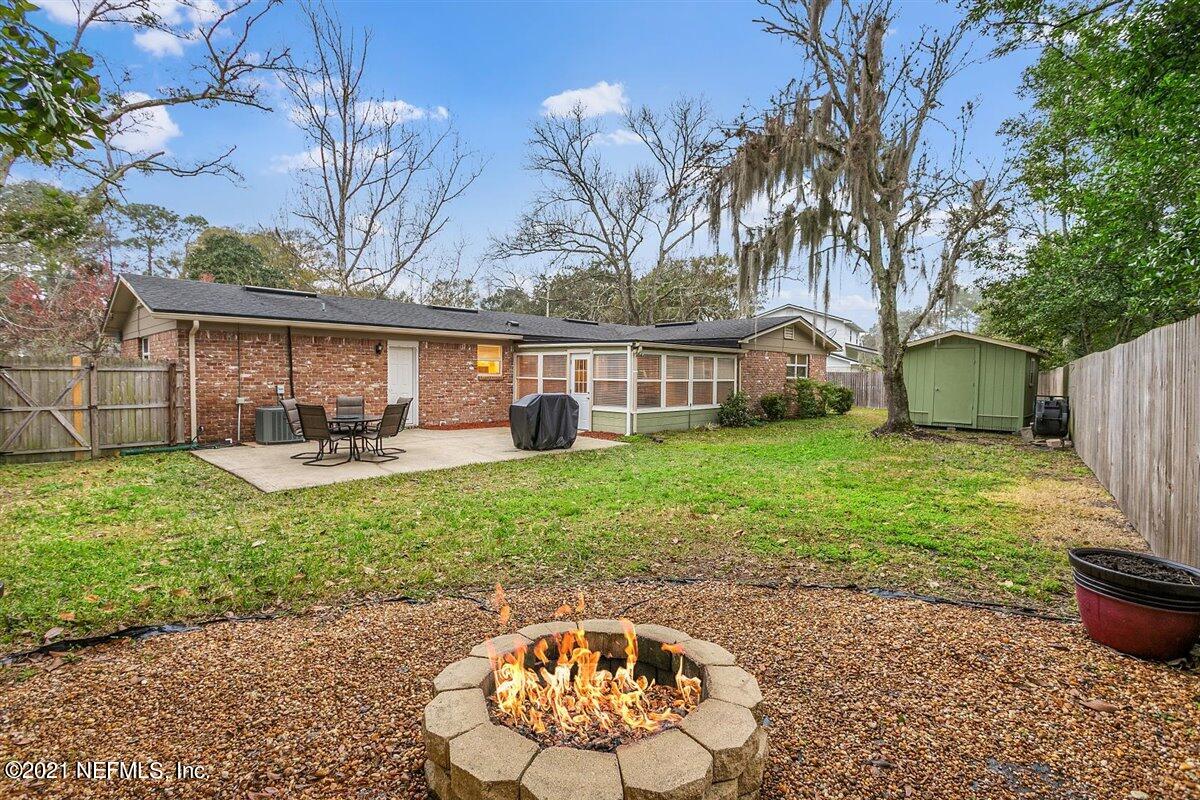 8819 Runnymeade Road Jacksonville, FL 32257 - Photo 23 of 26 23-Backyard