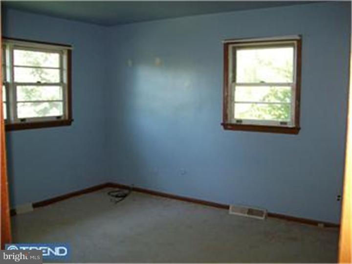 79 Woodland Road Huntingdon Valley, PA 19006 - Photo 6 of 7 Bedroom