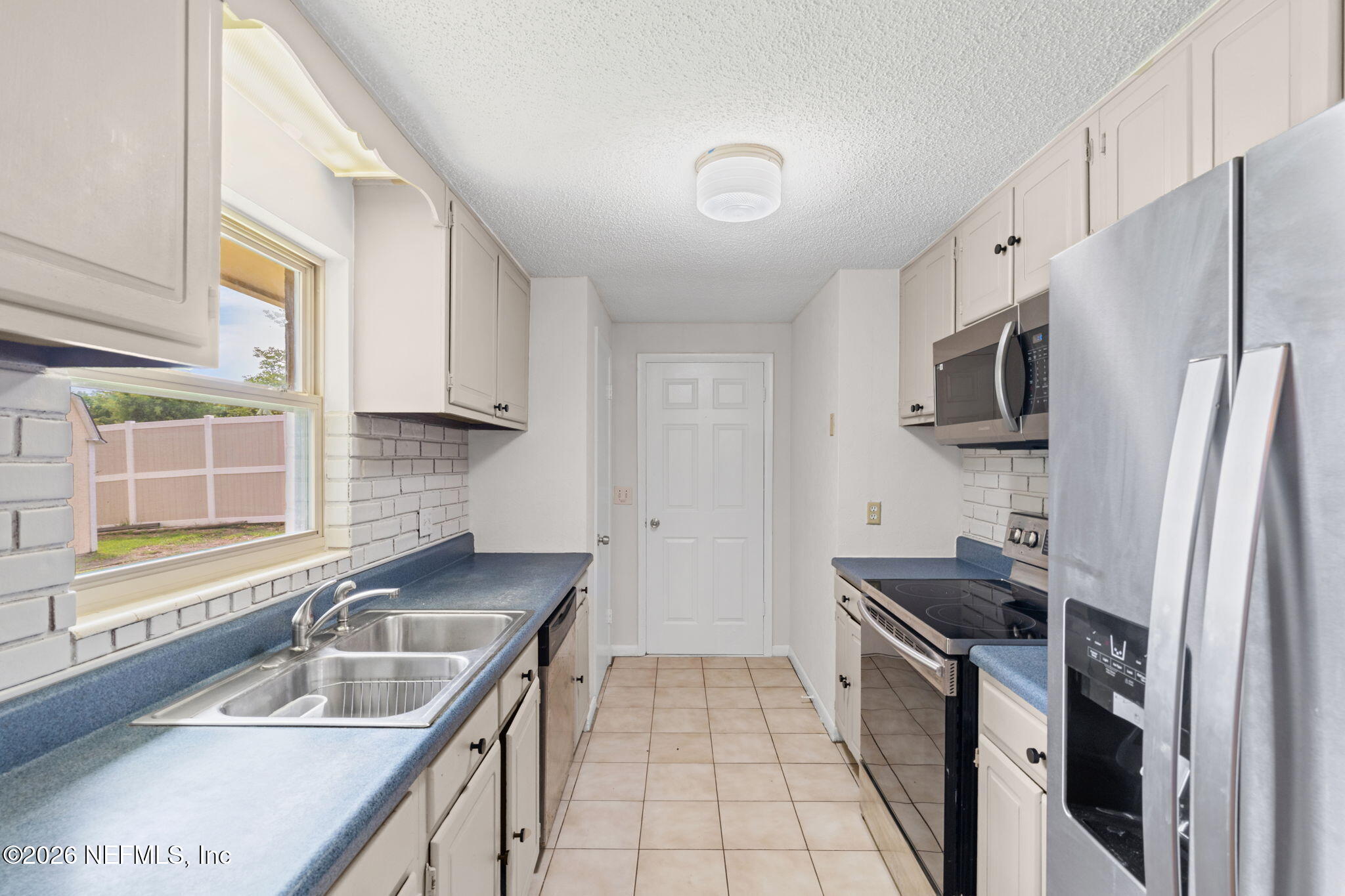 8608 Hammondwood Road South Jacksonville, FL 32221 - Photo 14 of 39 8608 Hammondwood Road