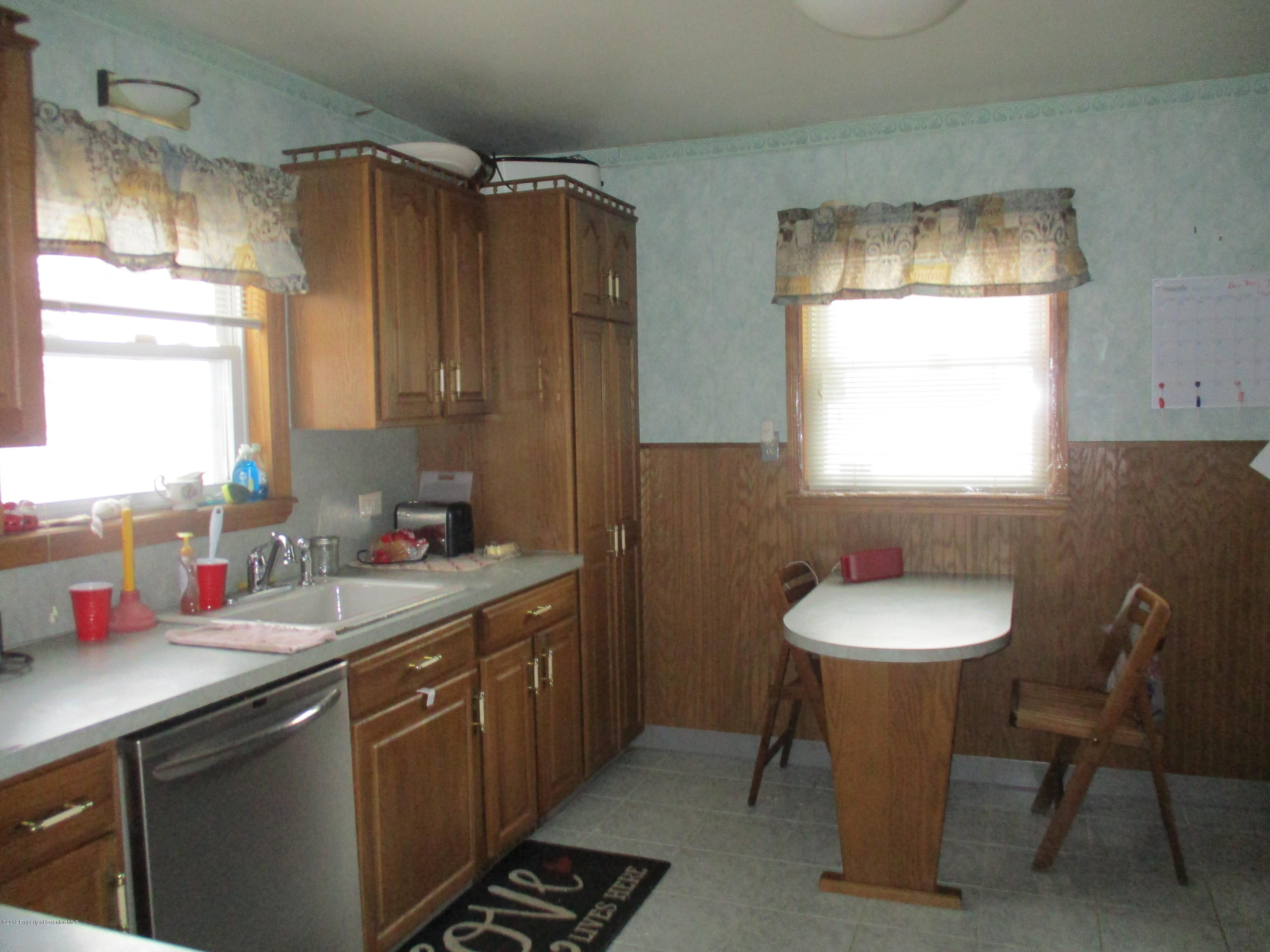 225 Blue Shutters Road Moscow, PA 18444 - Photo 18 of 23 Gallery Image 18