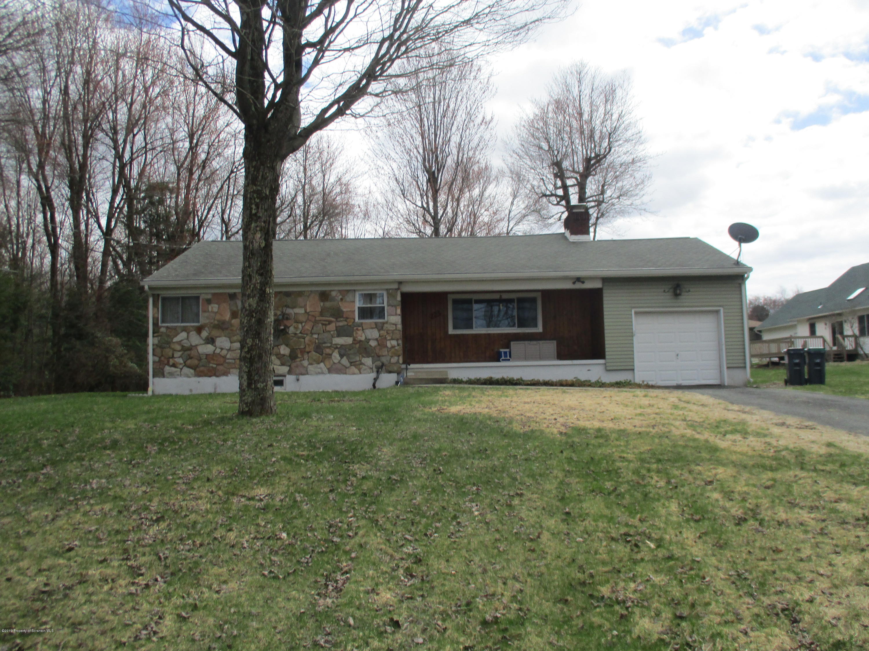 225 Blue Shutters Road Moscow, PA 18444 - Photo 2 of 23 Gallery Image 2