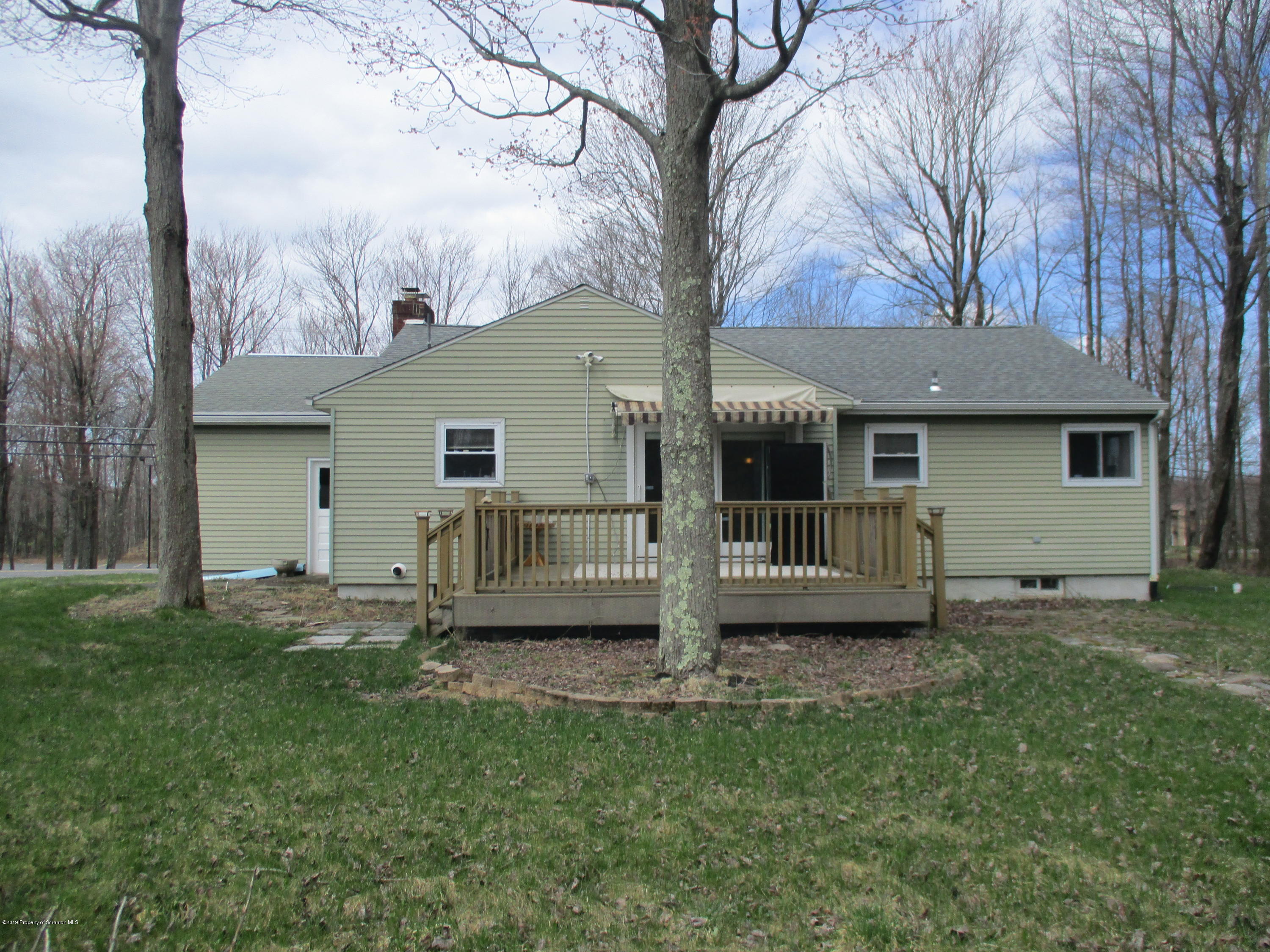 225 Blue Shutters Road Moscow, PA 18444 - Photo 5 of 23 Gallery Image 5