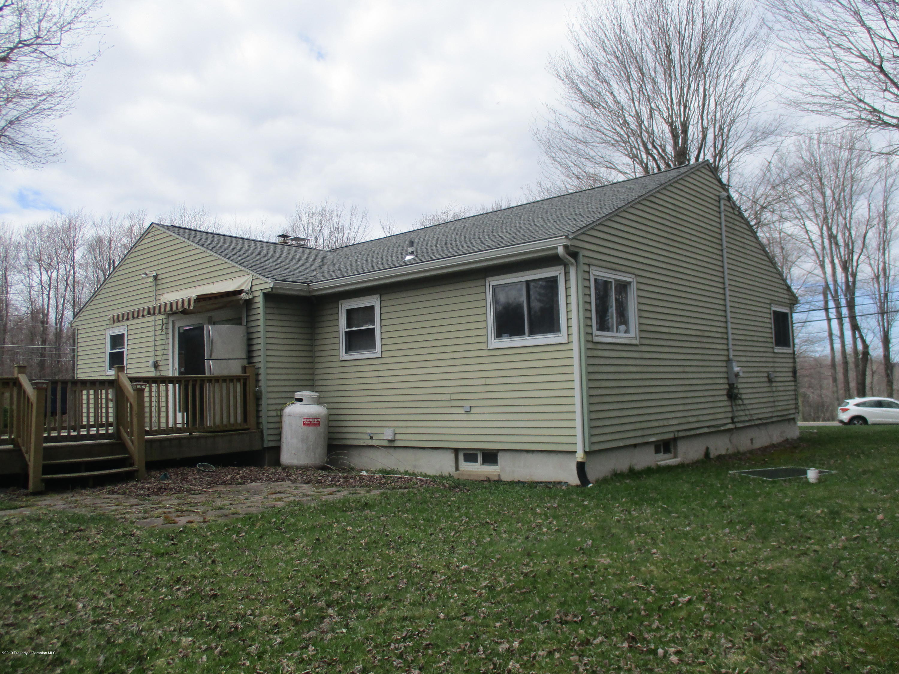 225 Blue Shutters Road Moscow, PA 18444 - Photo 6 of 23 Gallery Image 6