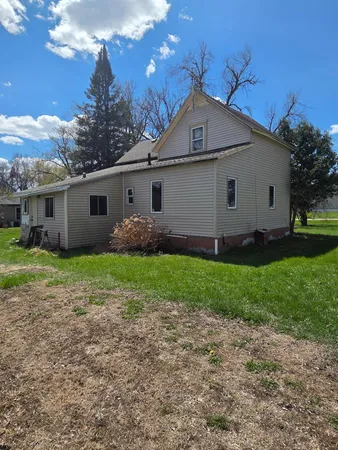 $67,900 | 103 Main Street South, Leonard, ND 58052