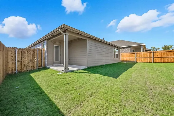 $1,725 | 3427 Rendezvous Way, Sherman, TX 75090