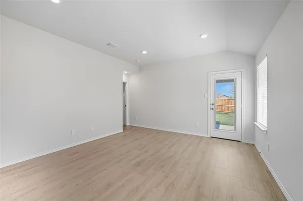 $1,725 | 3427 Rendezvous Way, Sherman, TX 75090