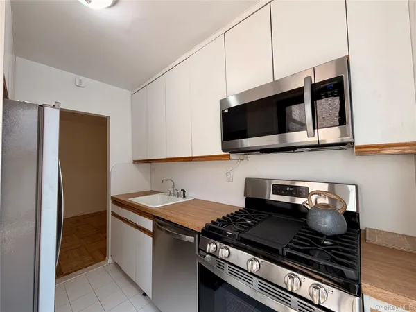 $200,000 | 32-22 91st Street, Unit 106 | Jackson Heights
