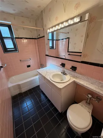 $200,000 | 32-22 91st Street, Unit 106 | Jackson Heights