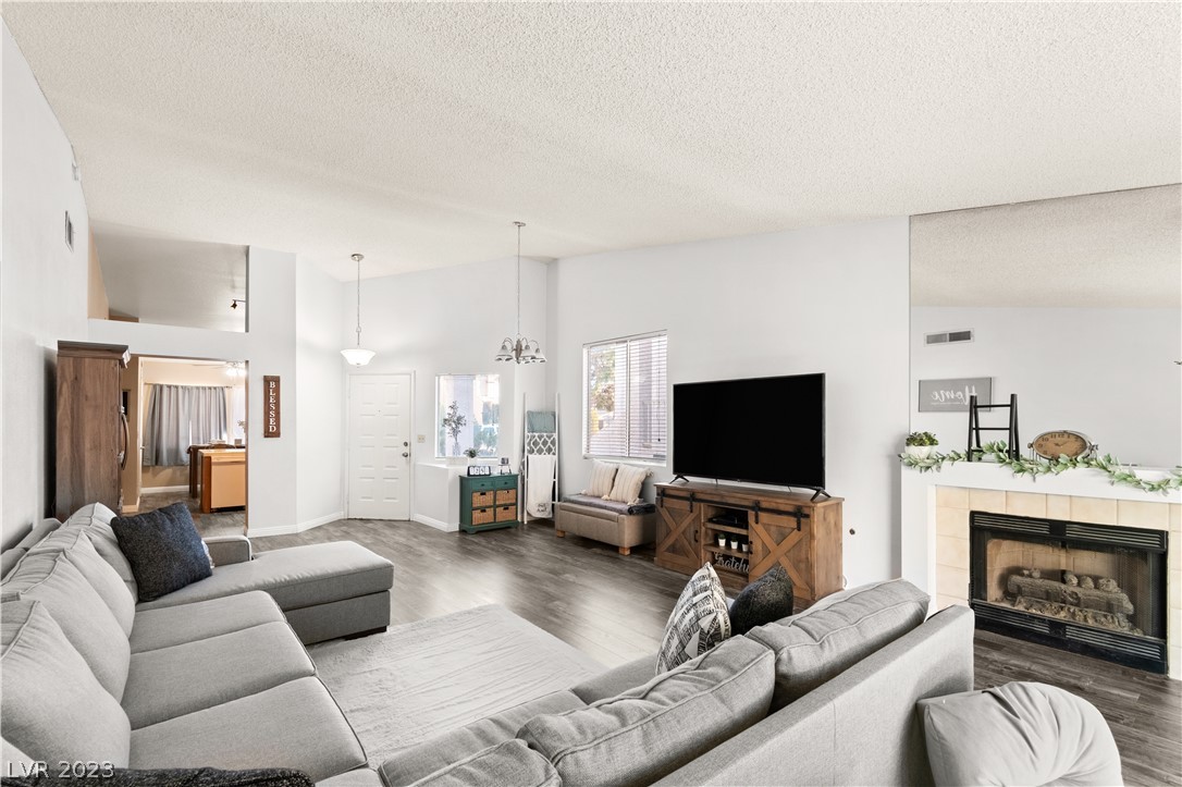 2777 Quaker Ridge Road Las Vegas, NV 89142 - Photo 8 of 32 Gallery Image 8