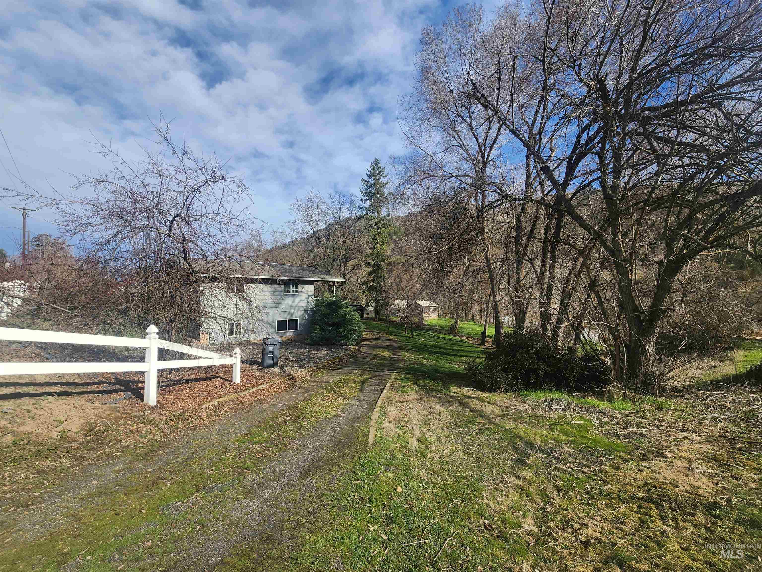 196 Main Street Juliaetta, ID 83535 - Photo 24 of 27 View of yard