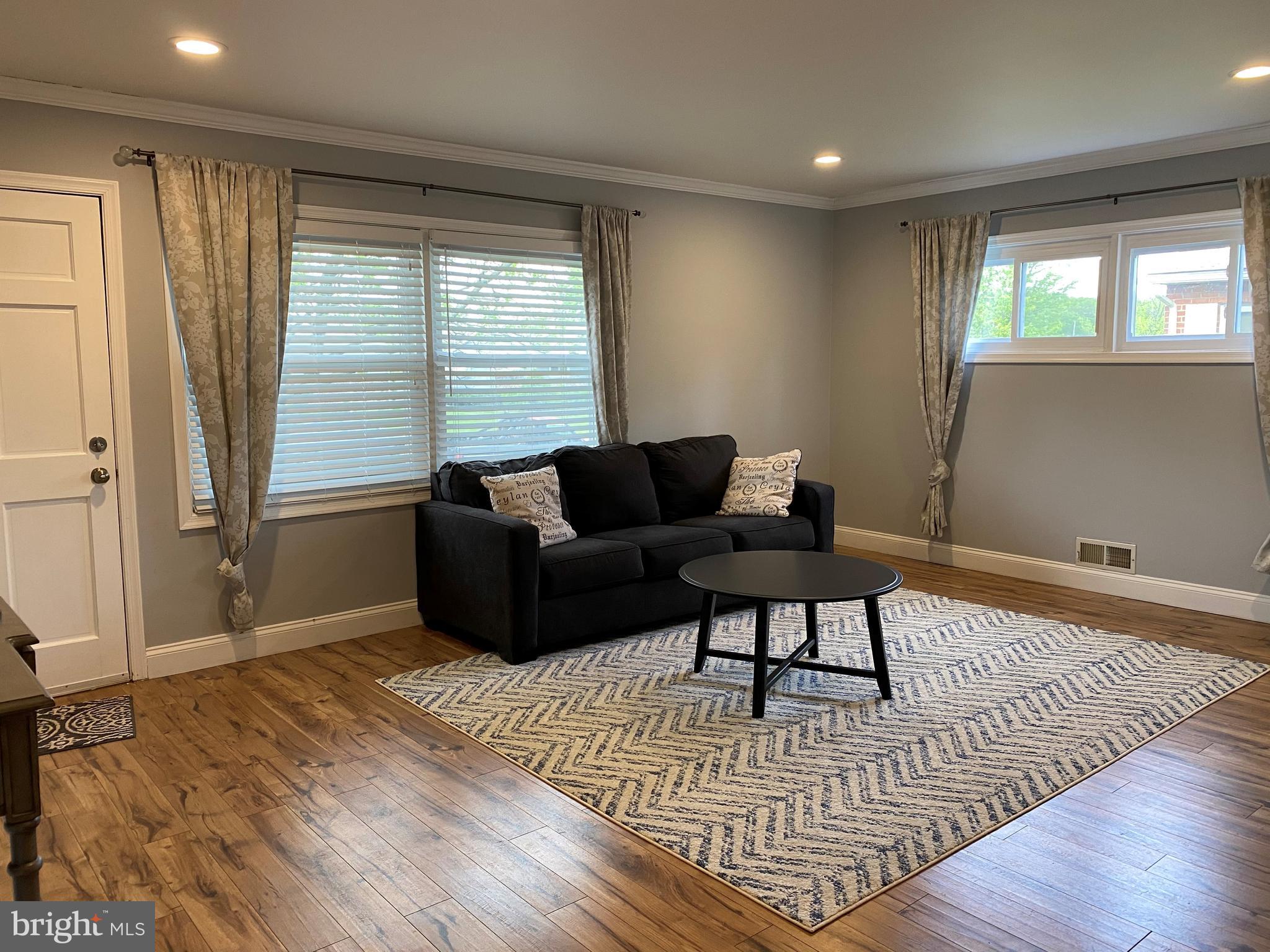 2505 Burridge Road Baltimore, MD 21234 - Photo 3 of 17 Gallery Image 3