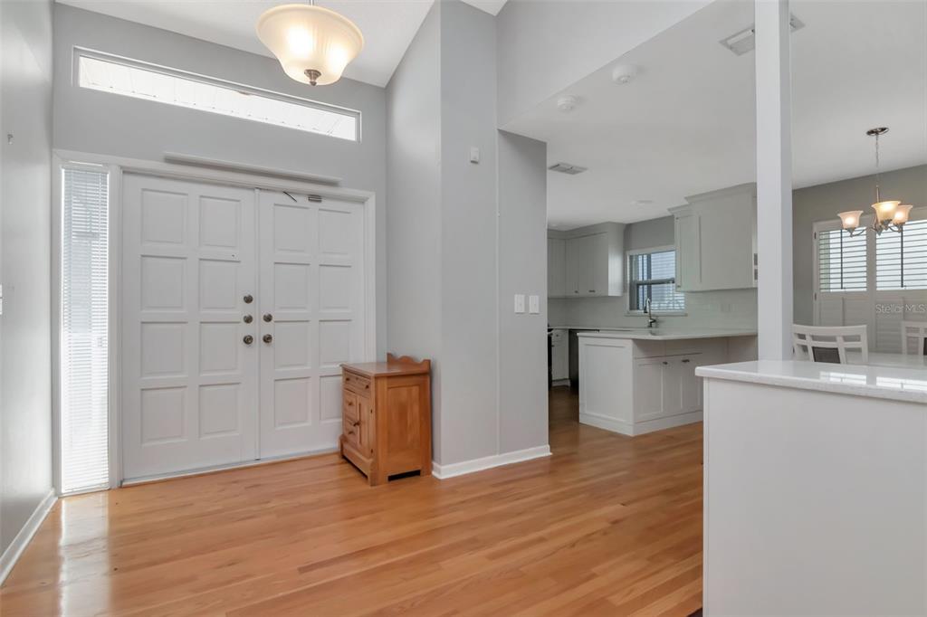 11504 Cerca Del Rio Place Temple Terrace, FL 33617 - Photo 2 of 39