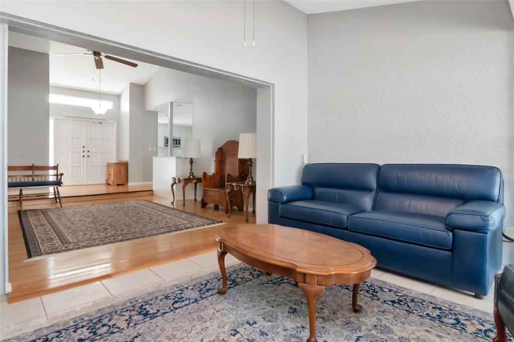 11504 Cerca Del Rio Place Temple Terrace, FL 33617 - Photo 10 of 39