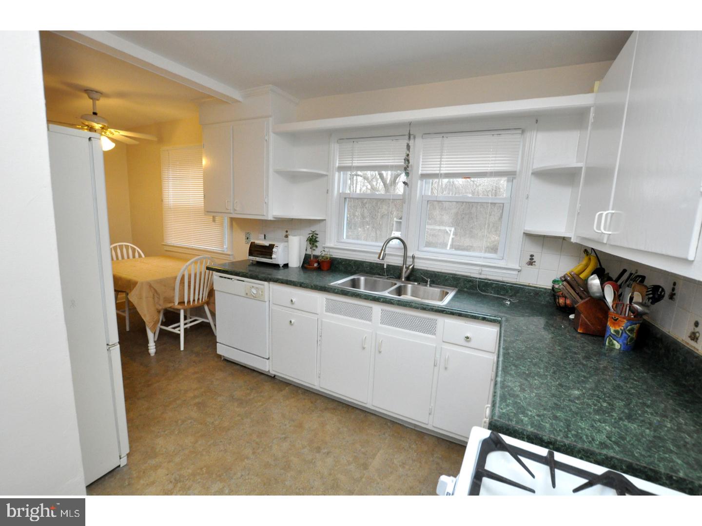 512 Klockner Road Hamilton, NJ 08619 - Photo 3 of 25 Kitchen