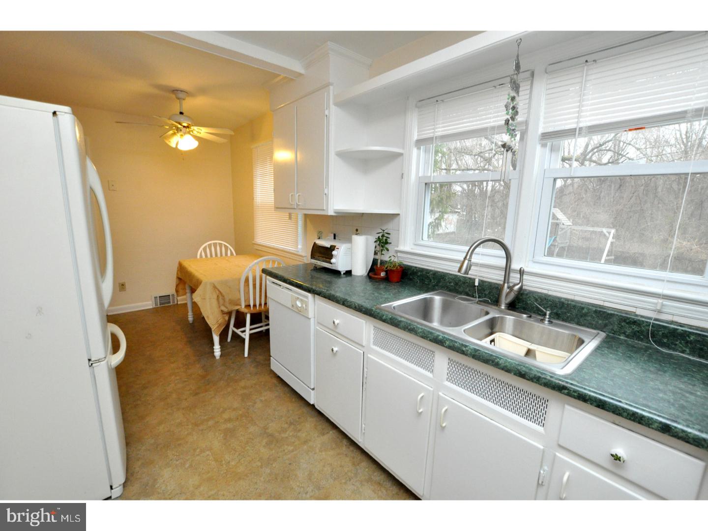 512 Klockner Road Hamilton, NJ 08619 - Photo 7 of 25 Kitchen