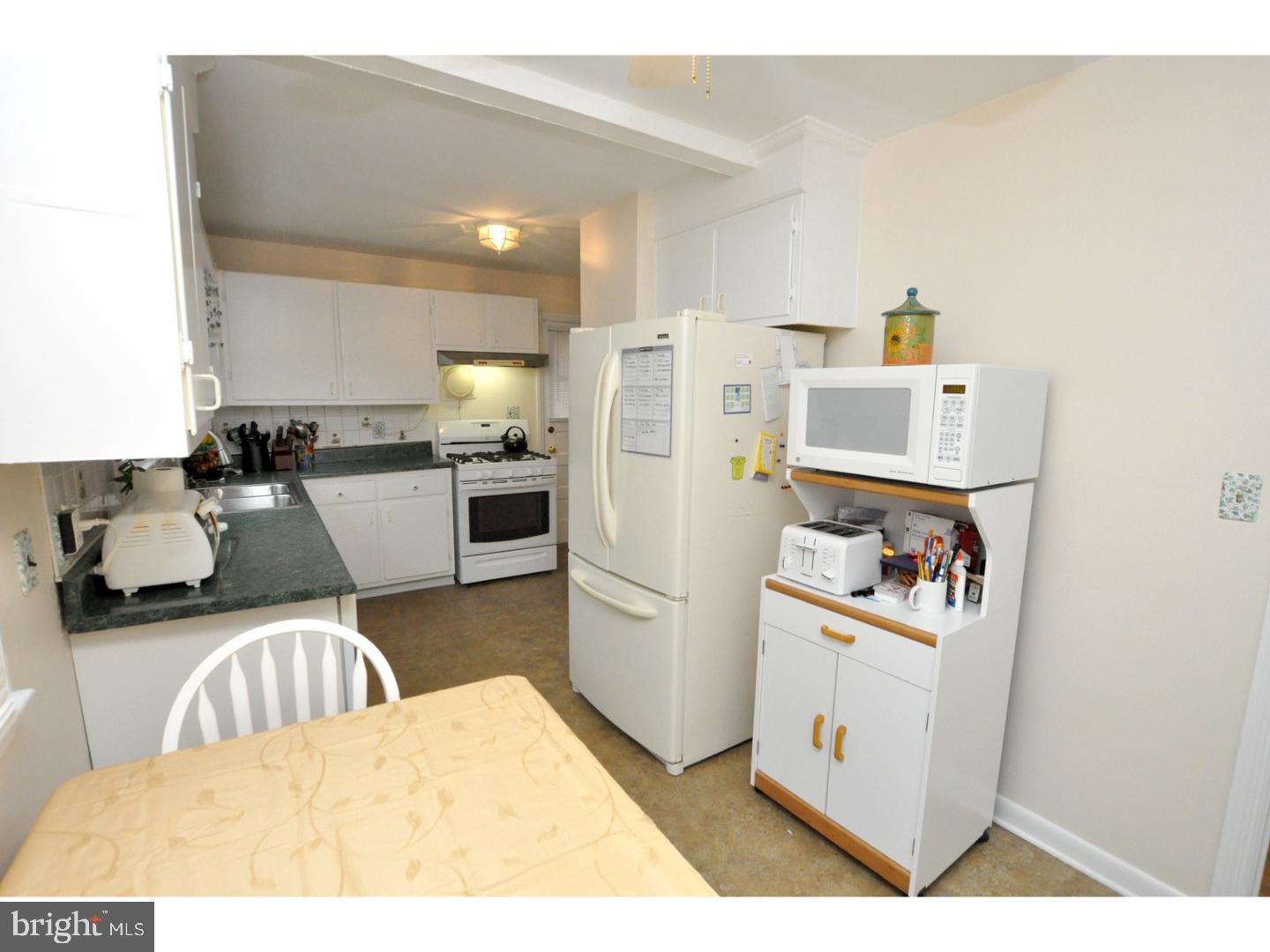 512 Klockner Road Hamilton, NJ 08619 - Photo 9 of 25 Kitchen
