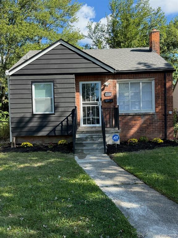16083 Manning Street Detroit, MI 48205 - Photo 1 of 8