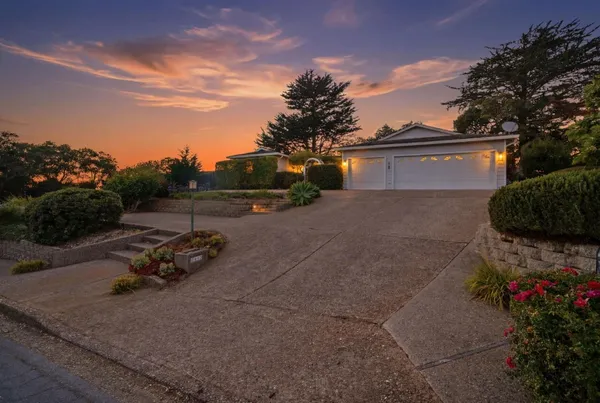 $899,000 | 9345 Holly Oak Way, Salinas, CA 93907