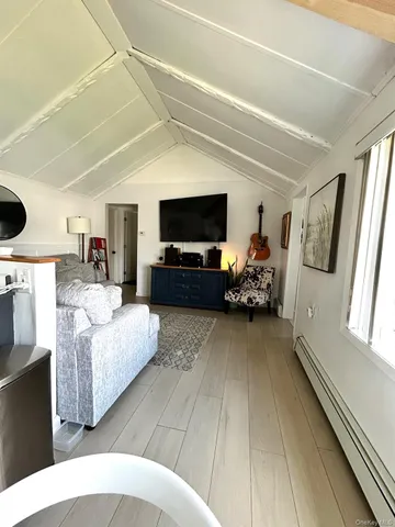 $4,500 | 800 South 6th Street, Lindenhurst, NY 11757