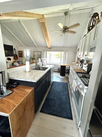 $4,500 | 800 South 6th Street, Lindenhurst, NY 11757