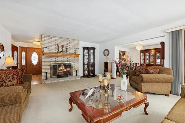 $424,900 | 7216 South Octavia Avenue, Bridgeview, IL 60455