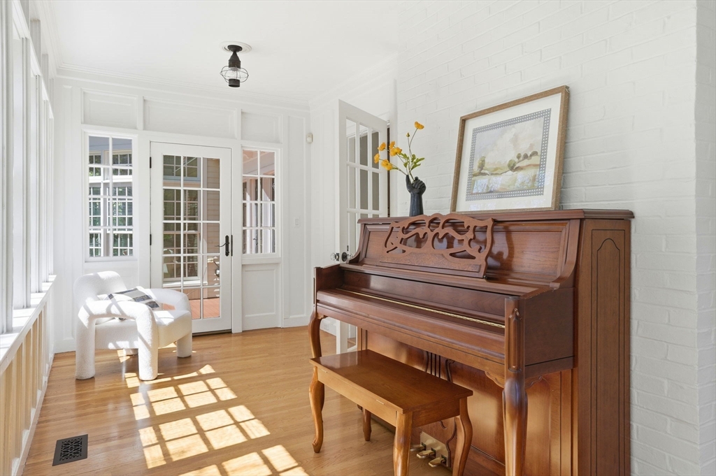 27 Slocum Road Lexington, MA 02421 - Photo 7 of 39