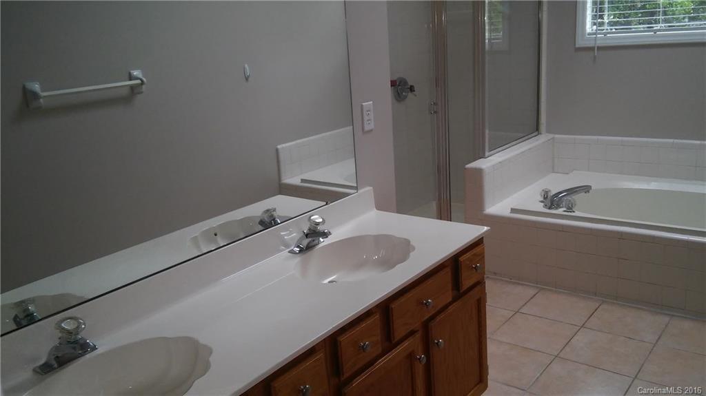 1933 Misty Vale Road Charlotte, NC 28214 - Photo 6 of 19 Gallery Image 6