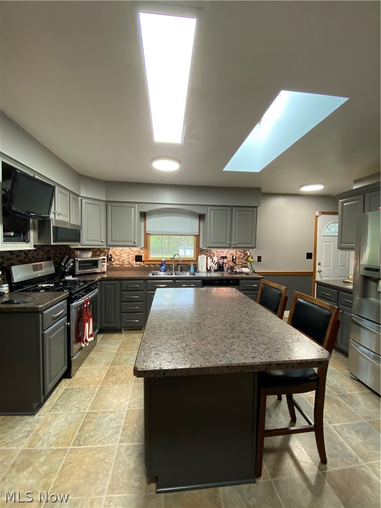 5585 Phillips Rice Road Cortland, OH 44410 - Photo 5 of 12 Gallery Image 5