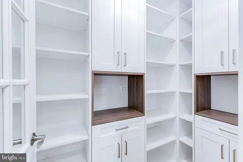 $2,395,000 | 6915 St Albans Road, McLean, VA 22101