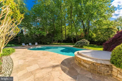 $2,395,000 | 6915 St Albans Road, McLean, VA 22101