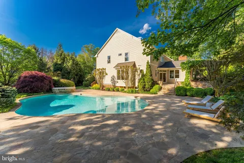 $2,395,000 | 6915 St Albans Road, McLean, VA 22101