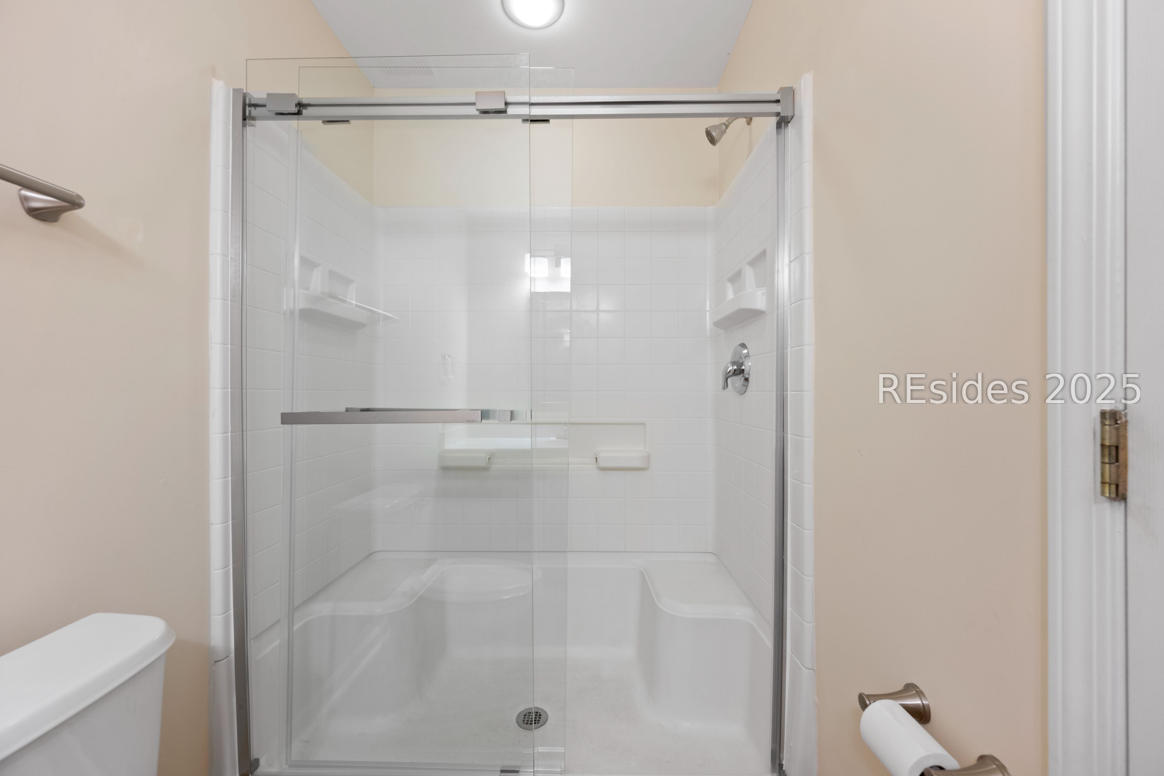 307 East Avenue Bluffton, SC 29910 - Photo 11 of 36 Shower in Primary Bedroom