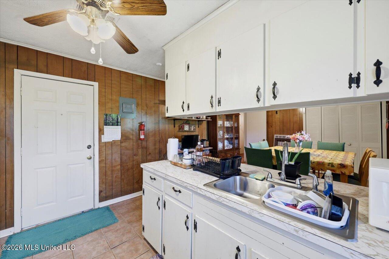 1511 Lowery Lane Jackson, MS 39209 - Photo 14 of 25 15-1511 Lowery Ln _ Home Tours MS