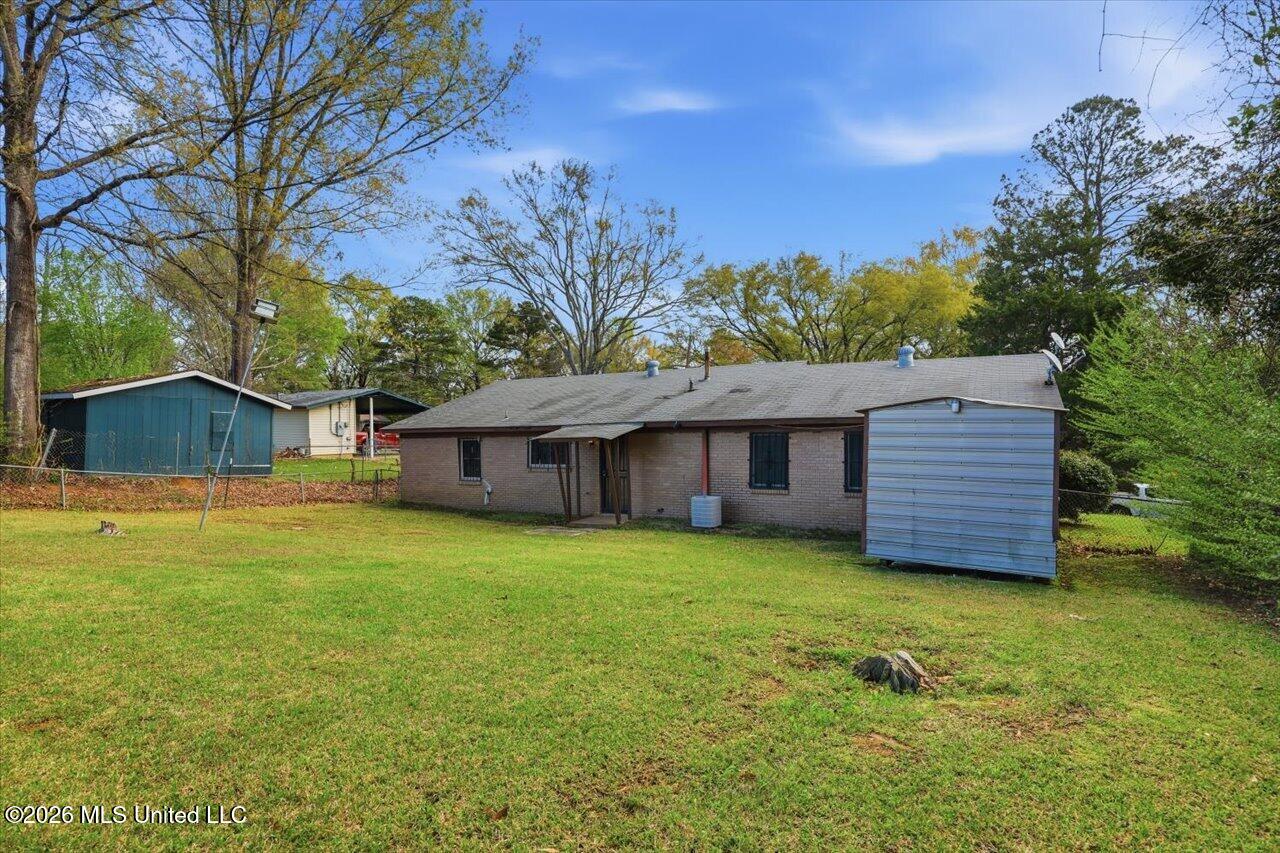 1511 Lowery Lane Jackson, MS 39209 - Photo 24 of 25 27-1511 Lowery Ln _ Home Tours MS