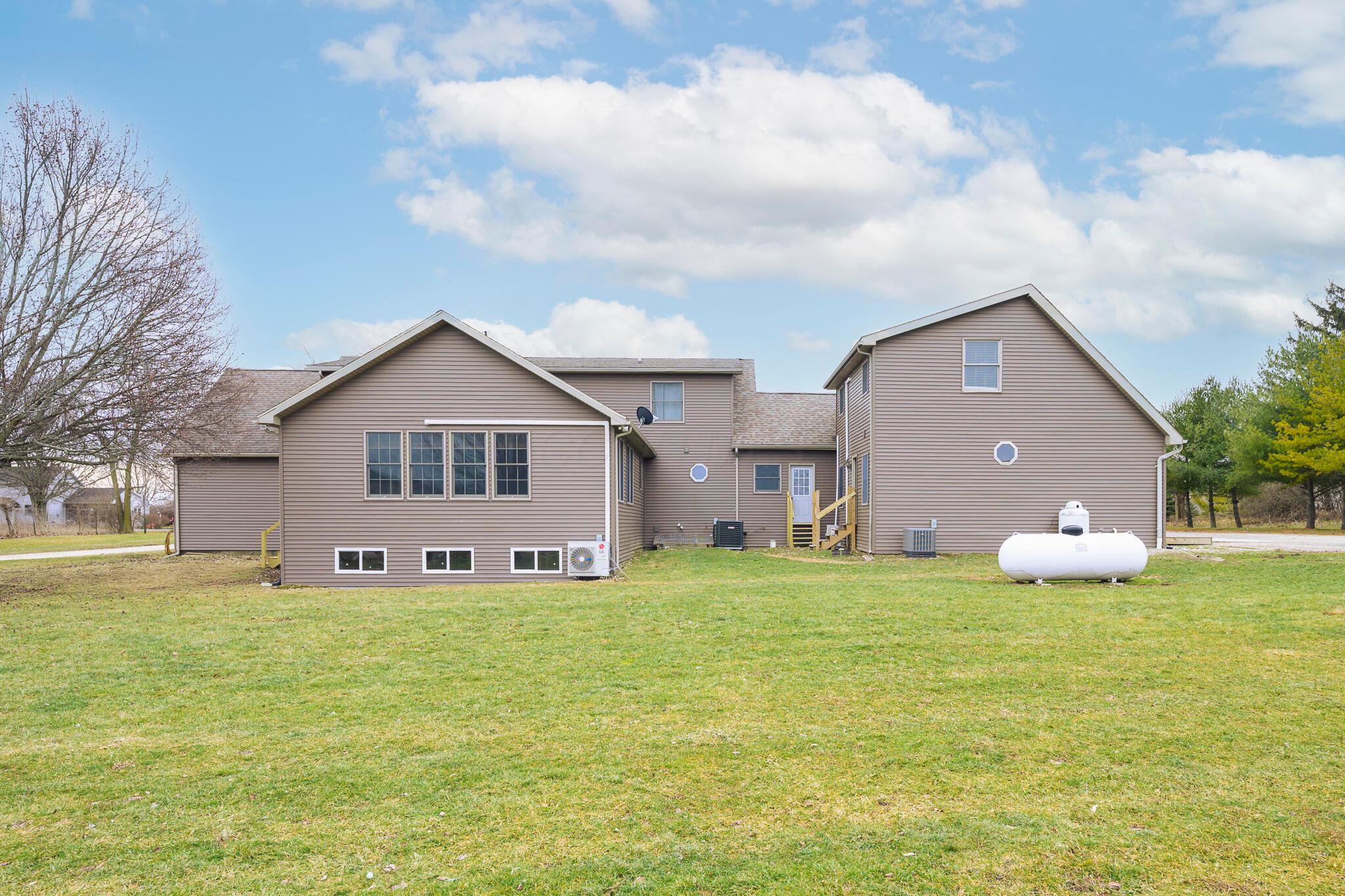 23481 Fairmount Road Waynesfield, OH 45896 - Photo 60 of 76 23481 Fairmount Road (59)