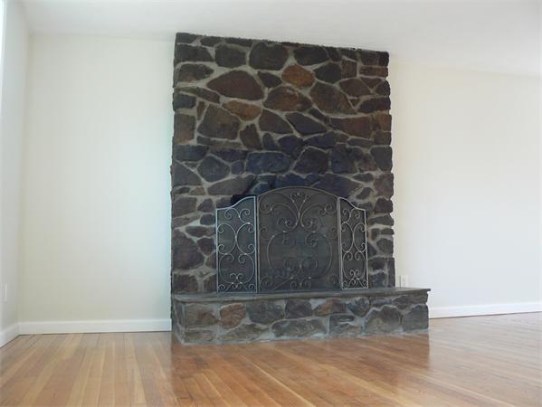 6 Hampshire Road Peabody, MA 01960 - Photo 8 of 25 Gallery Image 8