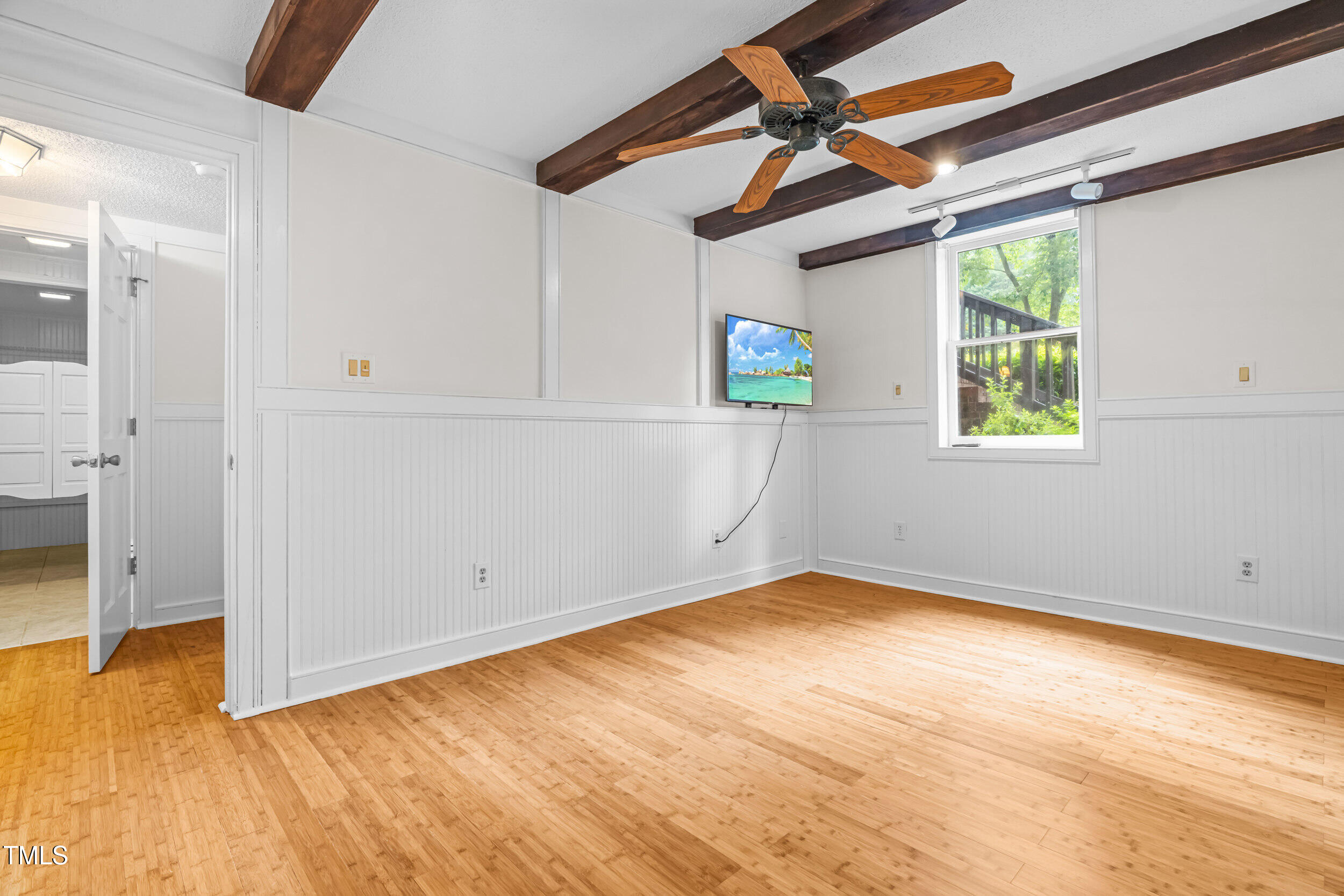 105 Firewood Circle Raleigh, NC 27607 - Photo 42 of 50 an empty room with windows