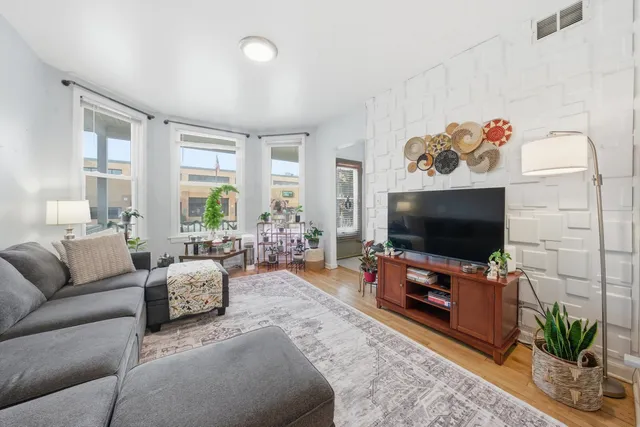 $540,000 | 922 Beloit Avenue, Forest Park, IL 60130