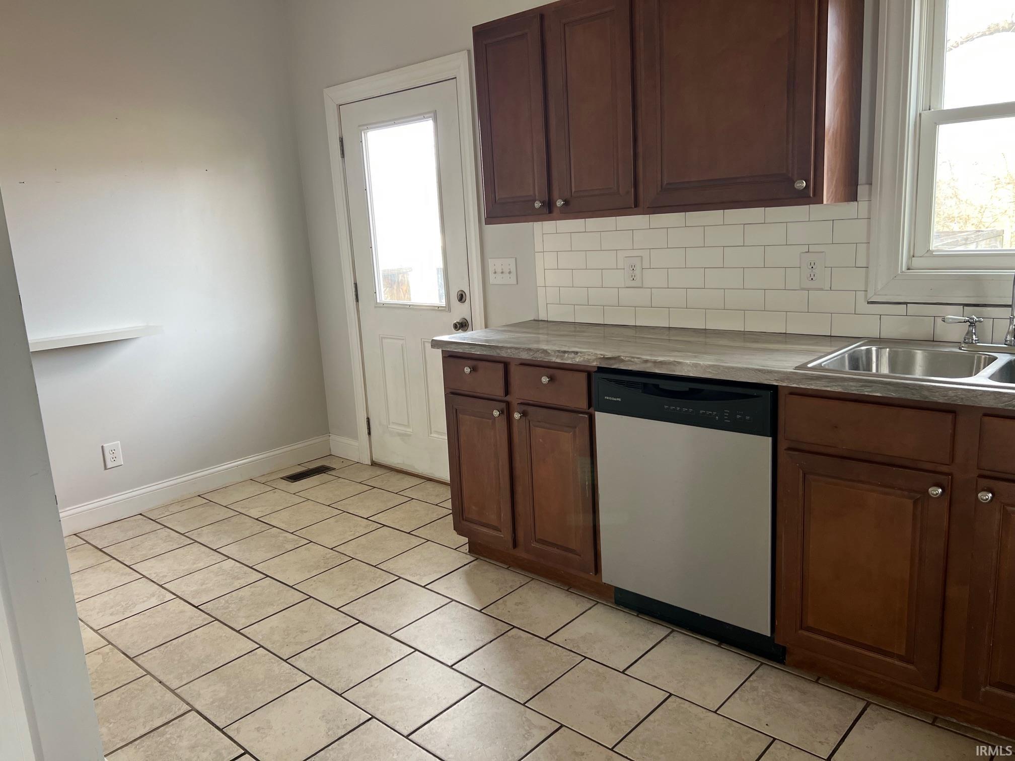 1511 11th Street Bedford, IN 47421 - Photo 4 of 16