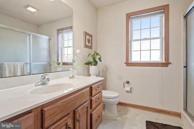 $420,000 | 323 Enterprise Drive, Bird-in-Hand, PA 17505